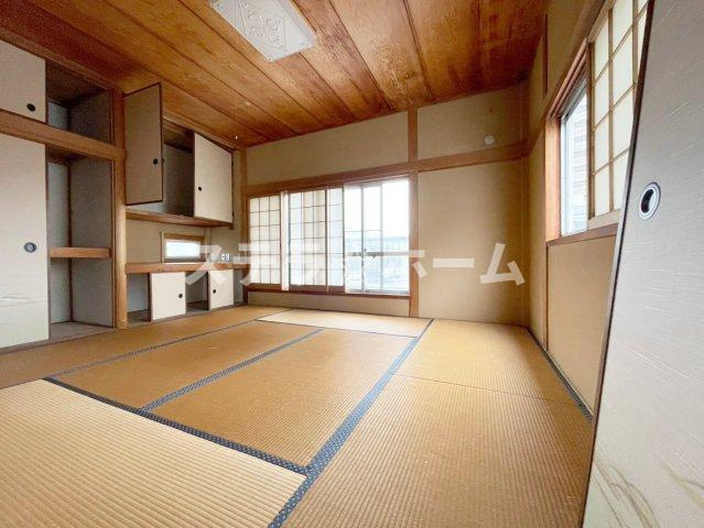 毛馬町1 中古戸建の和室|和室ならではの温かな和の空間で寛ぎの時間を過ごせます