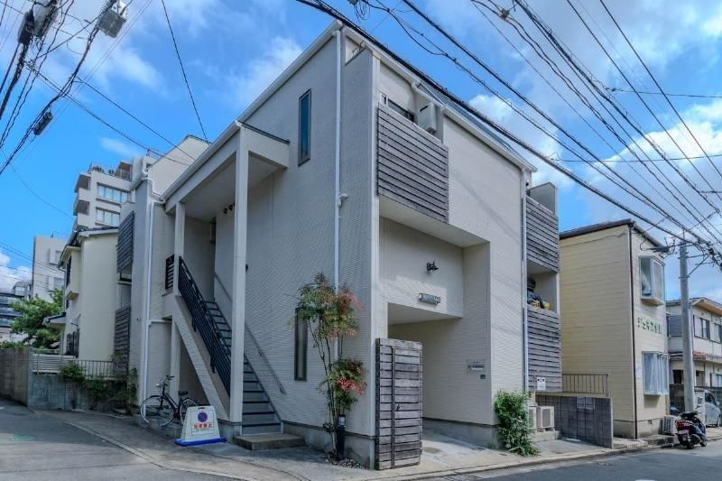 地行1744の外観