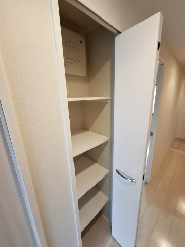 甲子園三番町ハイツの収納