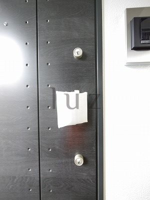 スクエアシティ横浜新子安の玄関