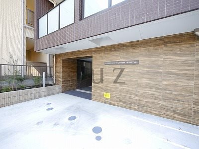 スクエアシティ横浜新子安のエントランス