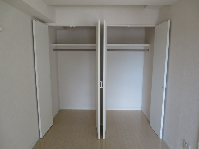 アルティザ仙台花京院の収納