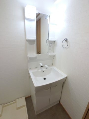 末広ウッドヴィレッジの独立洗面台