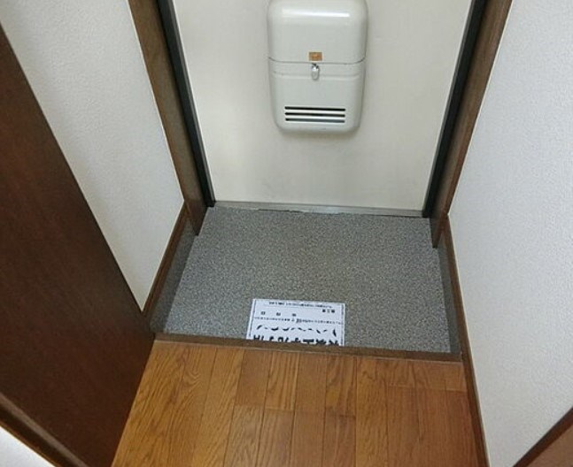 シーダーハウスの玄関