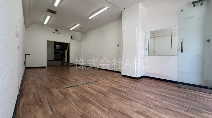 豊新4丁目住宅付き店舗の内装