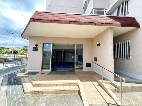 日商岩井箕面ハイツB棟
