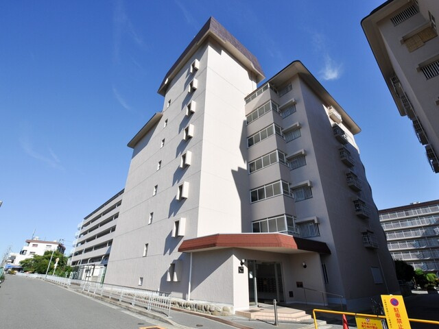 日商岩井箕面ハイツB棟