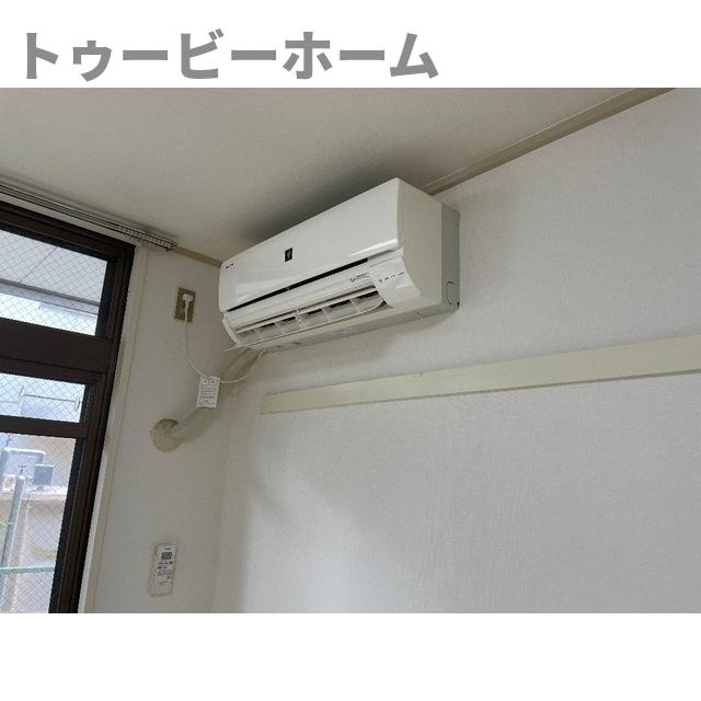 サンライズ水村の居間・リビング|こちらの居間で趣味の時間をお楽しみください