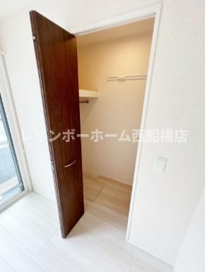 千葉市稲毛区黒砂台２丁目のアパートの収納
