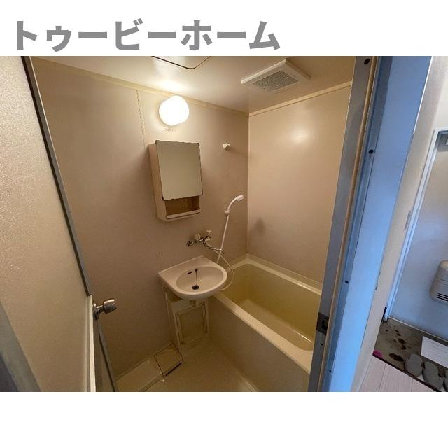 椿ハウスの浴室|日々の疲れを癒すお風呂付です