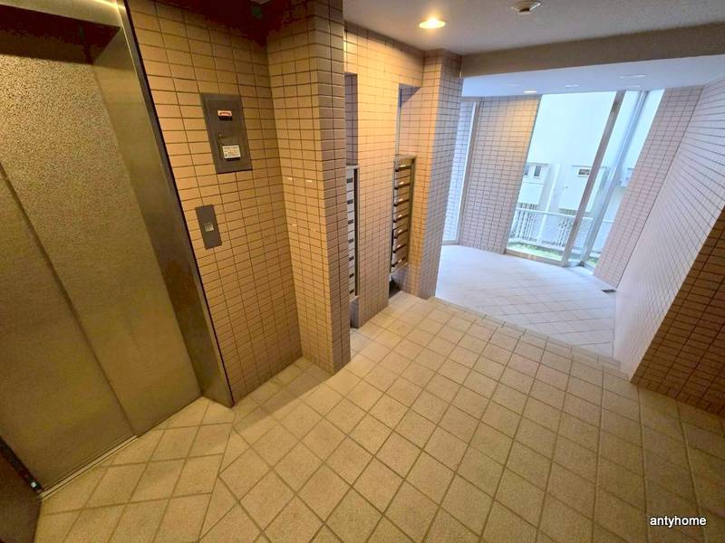 アルデール緑地　仲介手数料無料のロビー