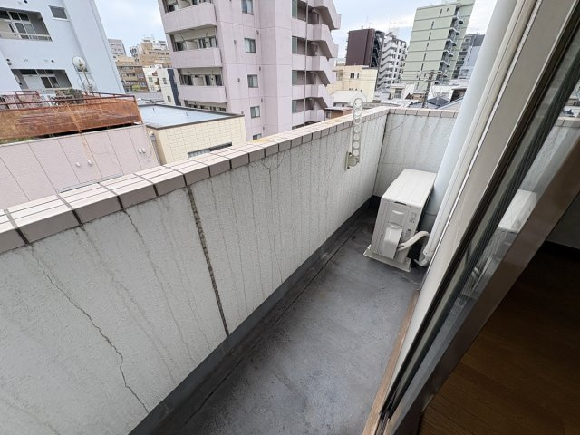 オーナメント春日のバルコニー