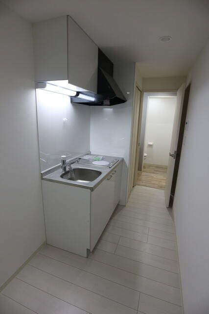 千葉市中央区登戸３丁目のアパートのキッチン