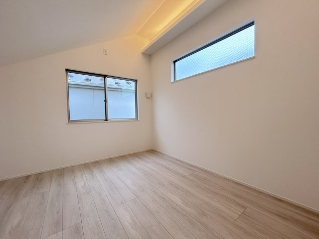 全3棟／シンプルモダンなデザイナーズハウス／鶴見区本町通1丁目の寝室