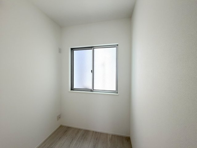 全3棟／シンプルモダンなデザイナーズハウス／鶴見区本町通1丁目の洋室