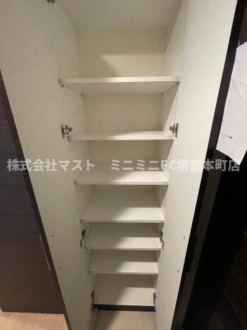 レジデンス心斎橋の玄関