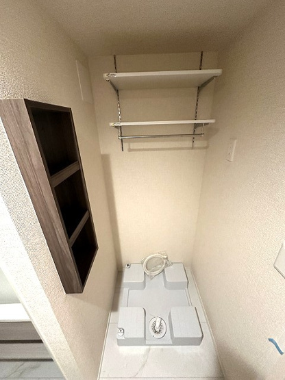 【展望】 | 【新築】(仮称)フォレ　アベニール | ※参考写真※洗面所にある室内洗濯機置き場です♪室内に置けるので洗濯機が傷みにくい☆