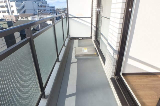 プレシアスムラタのバルコニー|他のお部屋の参考写真となります。