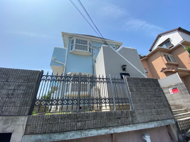 コリーヌ塩屋の外観