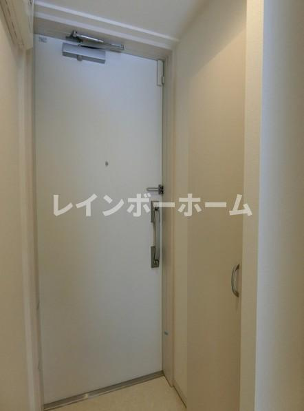リブリ・セレッサⅡの玄関