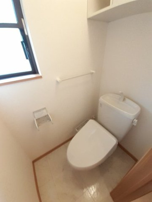 【トイレ】 | メゾン・エスポワール　Ａ | 落ち着いた色調のトイレです