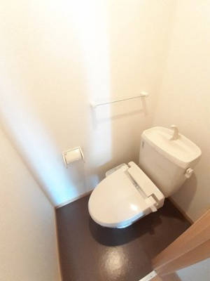 【トイレ】 | ラフドールＢ | 清潔感のあるトイレです