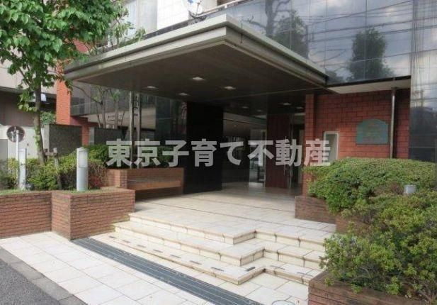 ベルメゾン文京白山のエントランス