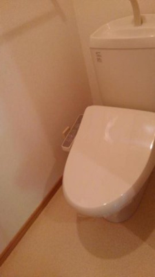 【トイレ】 | ルナ・サプリームＡ | 落ち着いたトイレです