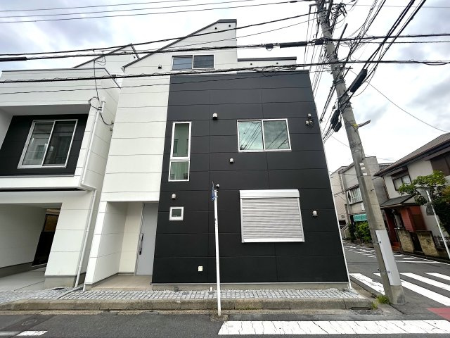 全3棟／シンプルモダンなデザイナーズハウス／鶴見区本町通1丁目の外観