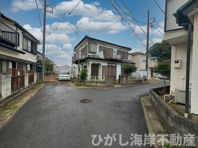 茅ヶ崎市萩園　売地の前面道路含む現地写真|現地外観