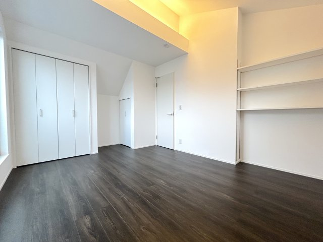 全3棟／シンプルモダンなデザイナーズハウス／鶴見区本町通1丁目の寝室