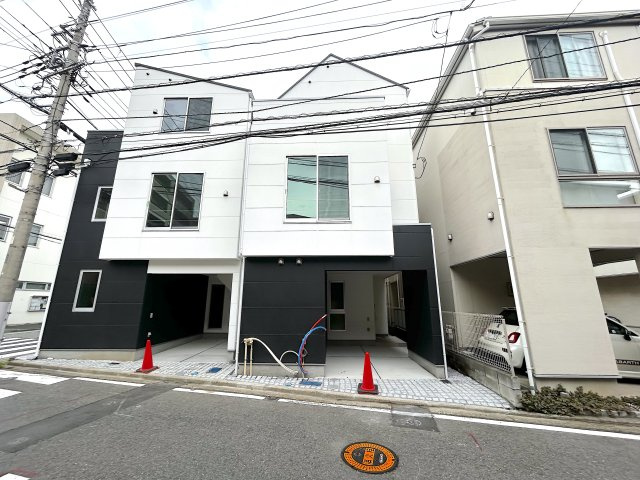 全3棟／シンプルモダンなデザイナーズハウス／鶴見区本町通1丁目の外観
