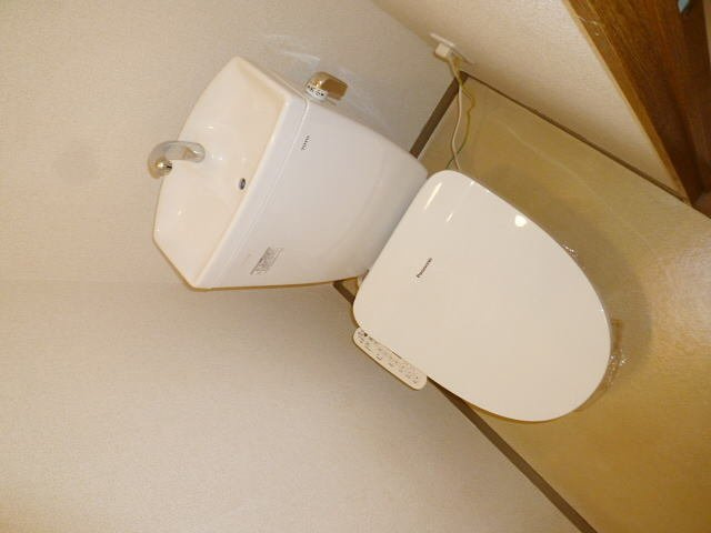 カーサウエダのトイレ|清潔感のあるトイレです