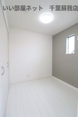 エス本千葉の寝室|開放的な寝室です