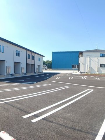 クレールヴィラージュ　Ⅰの駐車場|駐車場があります