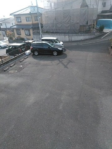 エクセレント花園の駐車場|車をお持ちの方に嬉しい駐車場付きの物件です