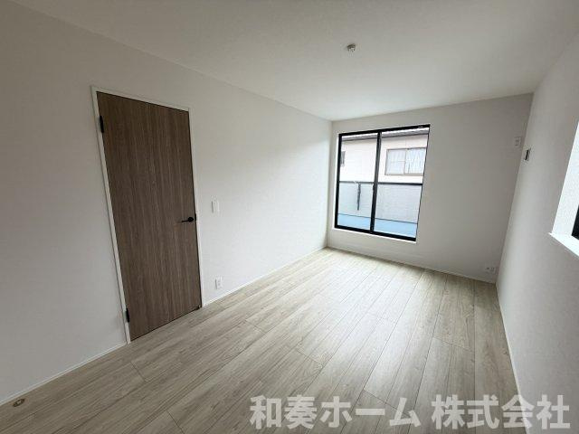 リナージュ ネクスジー 徳島市佐古七番町01期の洋室