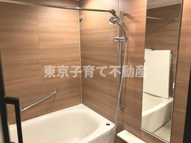 イニシア文京根津の浴室