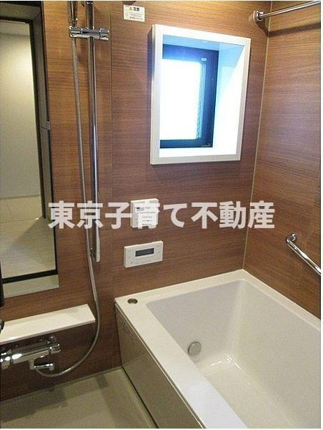 イニシア文京根津の浴室