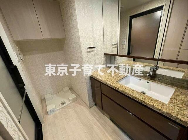 イニシア文京根津の洗面所