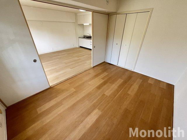 泉北鴨谷台３丁6号棟の洋室