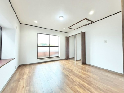 【洋室】 | 鶴山台１丁目　中古一戸建 | 収納スペースも充実しております！家族の思い出も大切にしまっておけますね♪