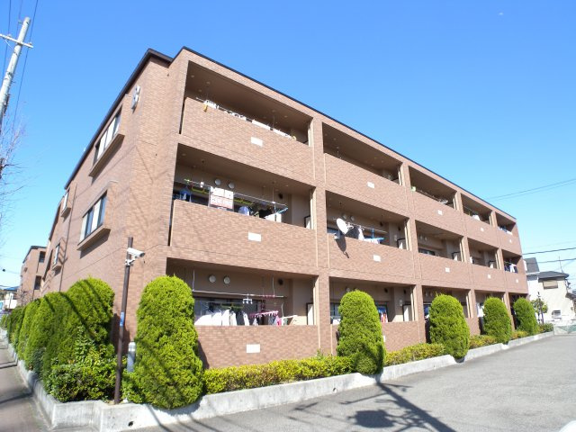 プラザハイツ二ツ屋B棟の外観