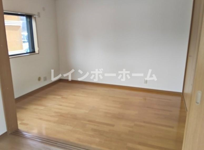 志木市幸町２丁目のアパートの寝室