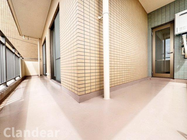 ヴイ・シティ草加四番館のバルコニー