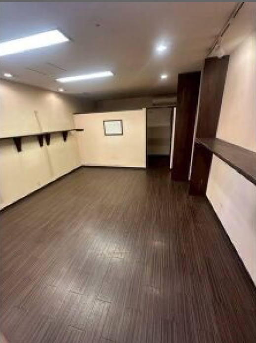 福田店舗の内装