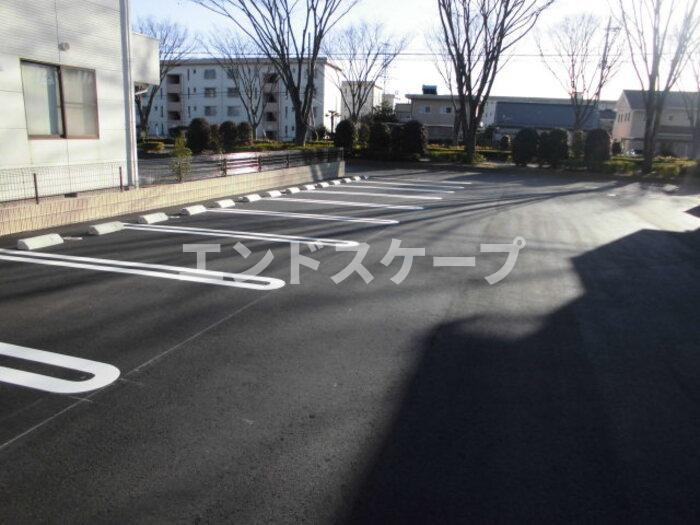 サファイアの駐車場|高崎、前橋、伊勢崎エリアのお部屋探しはエンドスケープまで！お客様の理想お聞かせ下さい♪