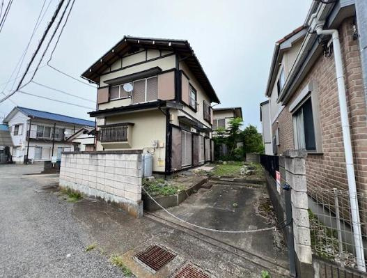 坂戸市片柳　中古の前面道路含む現地写真