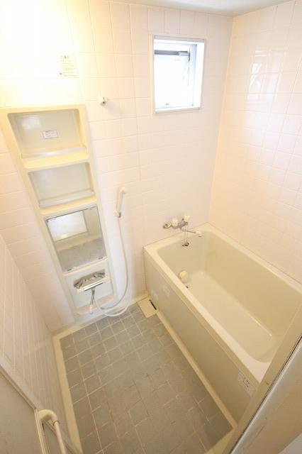 フォレスト竹の台の浴室|※お部屋により仕様が異なる場合があります。
