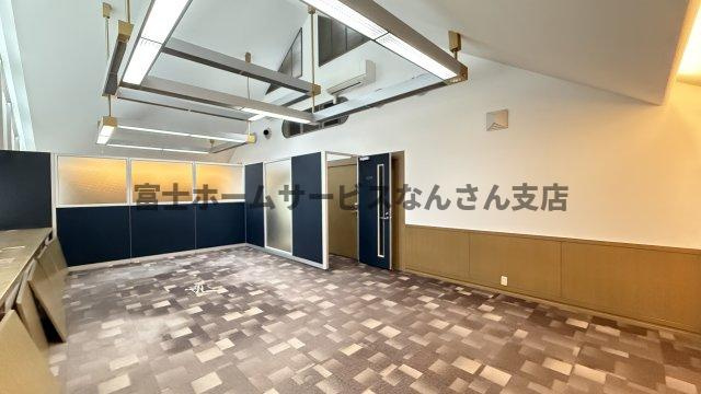 インテリジェンスビルの内装